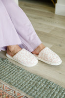 Fuzziest Feet Animal Print Slippers In Pink